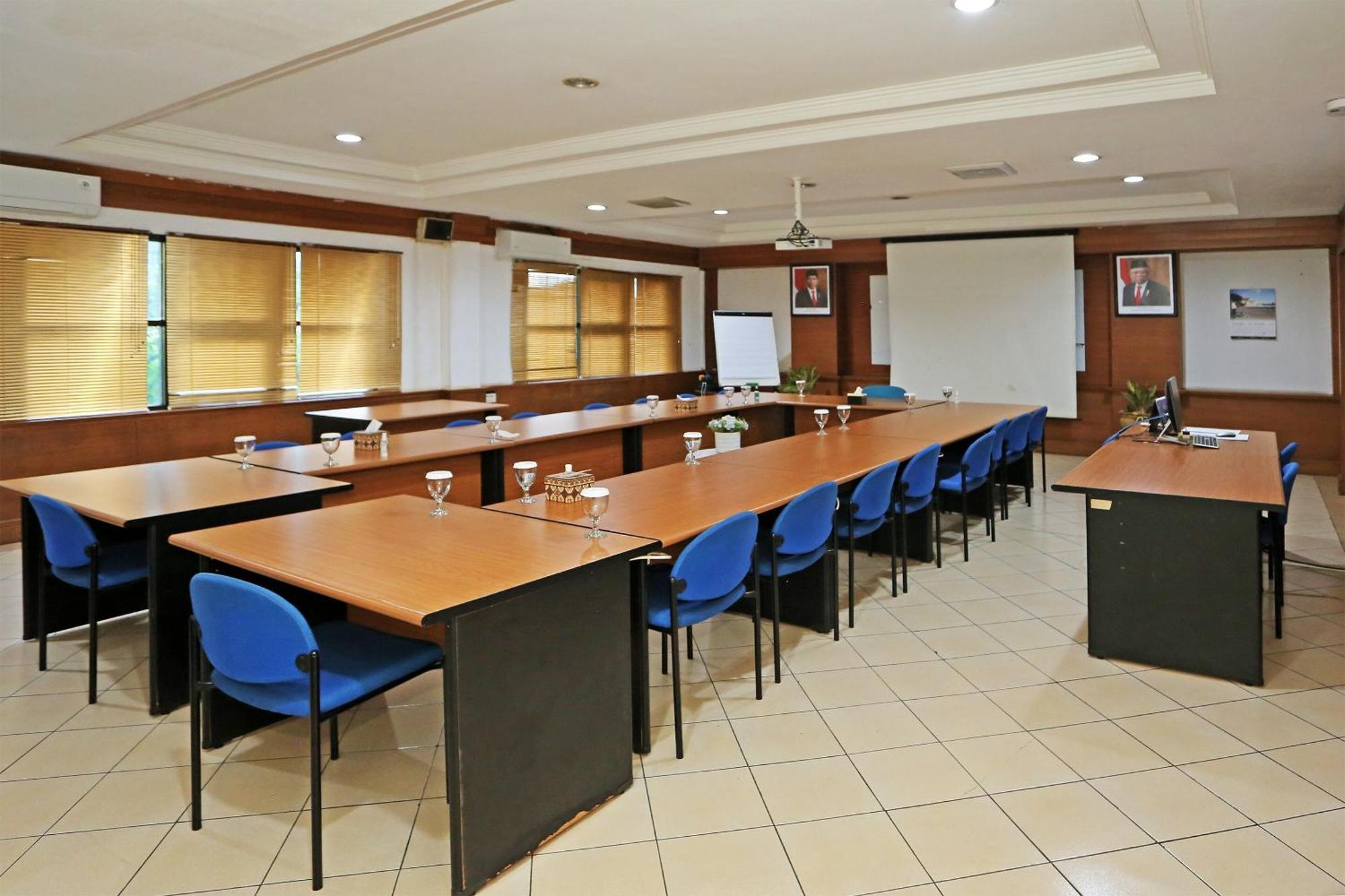 Collection O 91898 Series Hotel Kuningan Yakarta Exterior foto