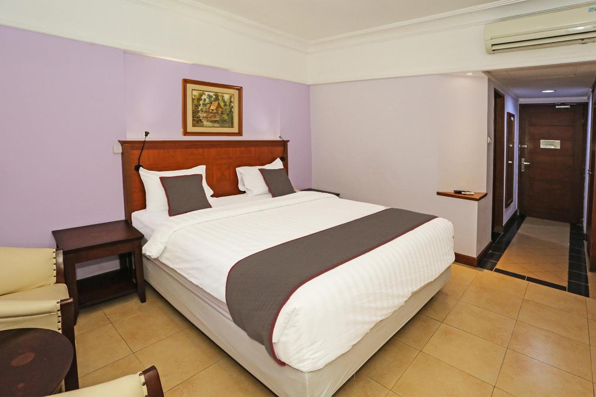 Collection O 91898 Series Hotel Kuningan Yakarta Exterior foto
